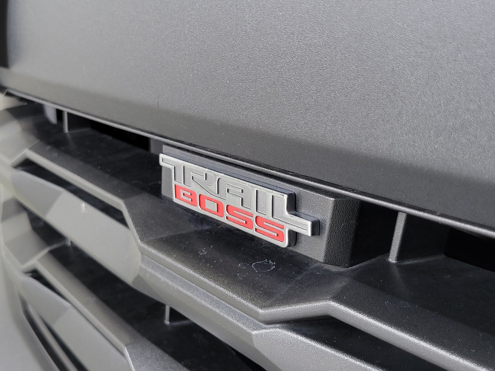 Used 2025 Chevrolet Colorado Trail Boss AWD/4WD image 29