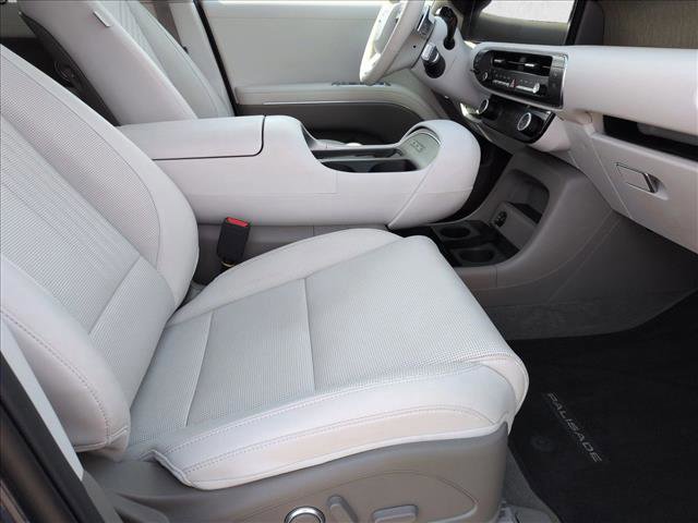 Used 2026 Hyundai Palisade SEL FWD image 21