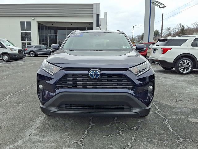 Used 2021 Toyota RAV4 XLE w/ Convenience Package image 2