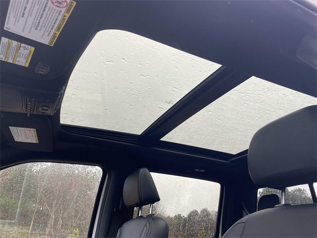 Certified 2022 Ford F350 Lariat w/ Black Appearance Package image 30