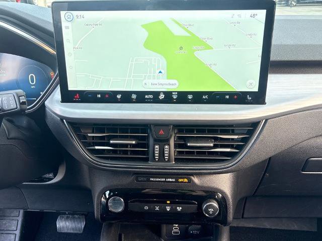 Certified 2025 Ford Escape Platinum image 23