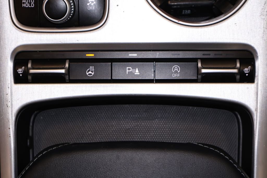 Used 2018 Kia Stinger GT1 AWD/4WD image 34