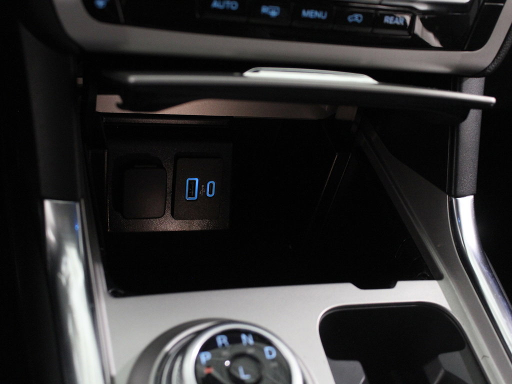 Certified 2022 Ford Explorer XLT w/ Equipment Group 202A image 18