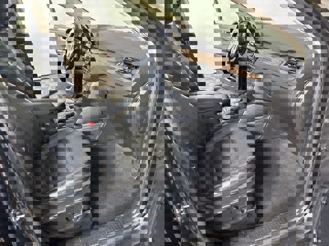 Certified 2020 Ford Escape Titanium w/ Titanium Premium Package 2.0 image 19