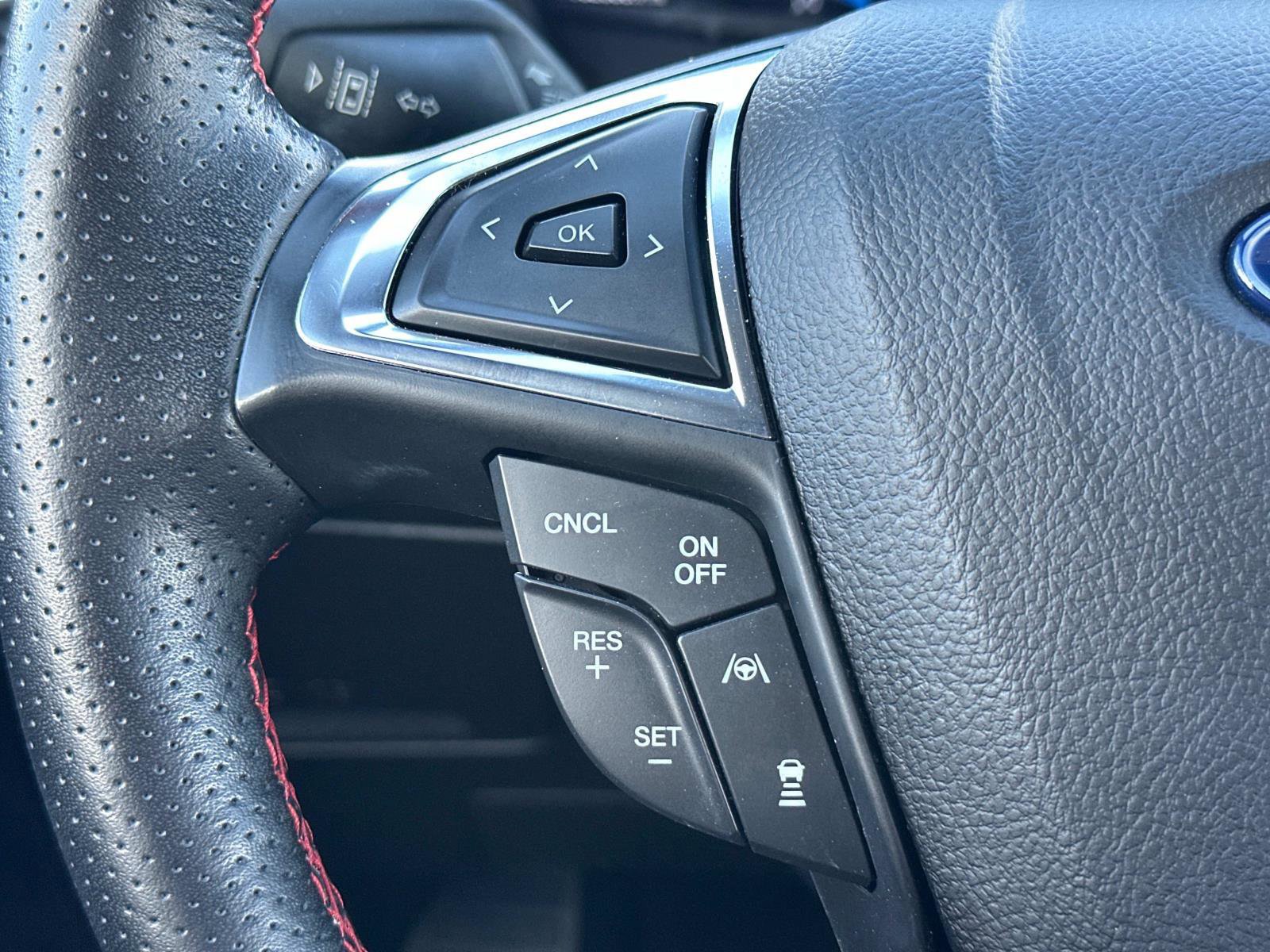 Certified 2022 Ford Edge ST-Line image 23