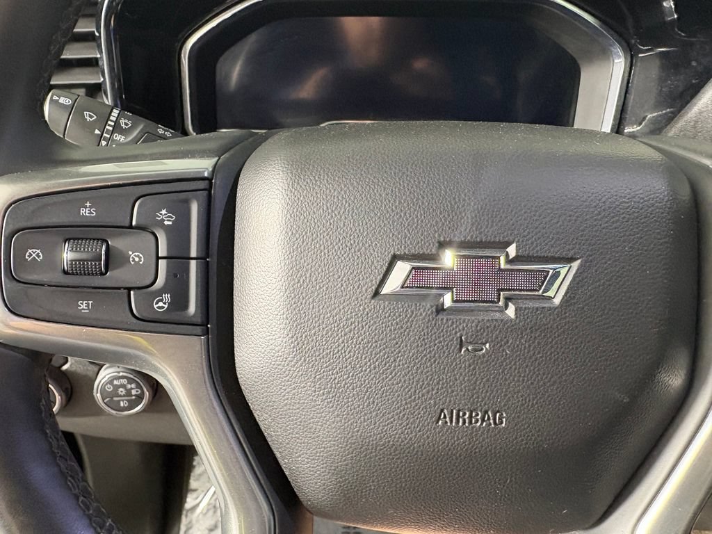 Used 2024 Chevrolet Silverado 2500 LT w/ Midnight Edition AWD/4WD image 24