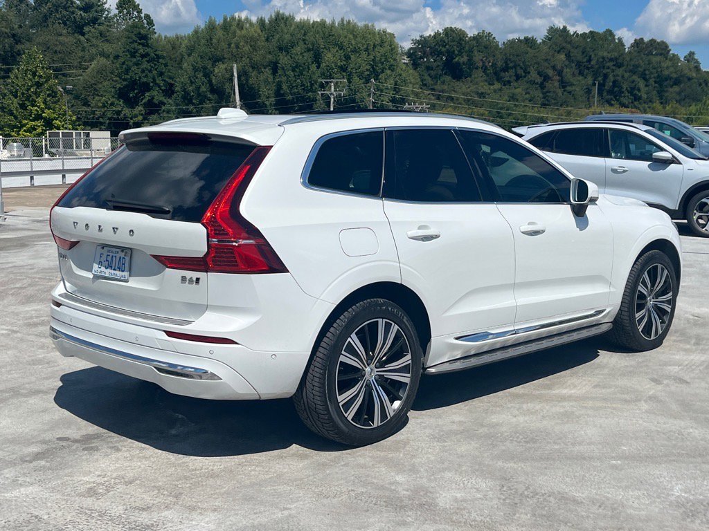 Used 2022 Volvo XC60 B6 Inscription w/ Advanced Package image 3