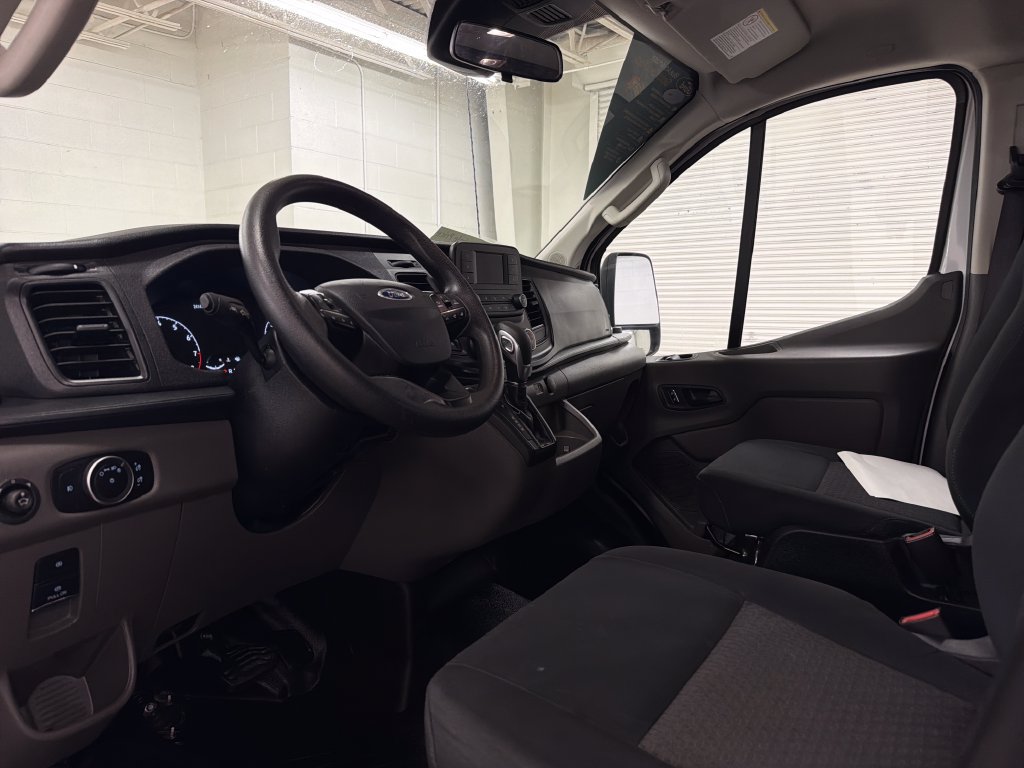 Certified 2025 Ford Transit 250 Low Roof w/ Exterior Upgrade Package RWD image 6
