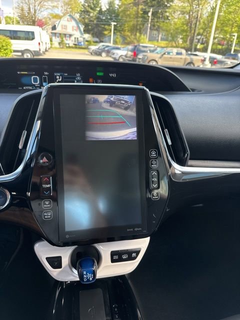 Used 2018 Toyota Prius Prime Premium FWD image 30