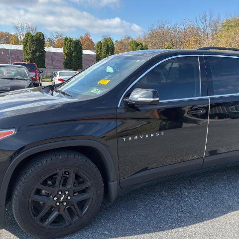 Used 2018 Chevrolet Traverse LT w/ LPO, Floor Liner Package image 2