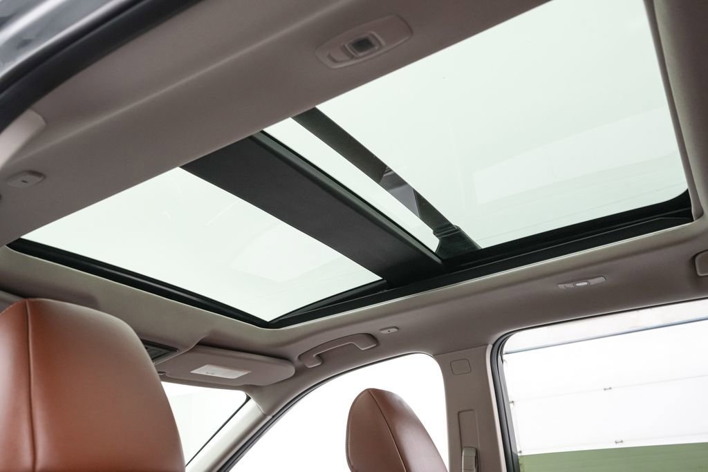 Used 2025 Nissan Rogue Platinum AWD/4WD image 19