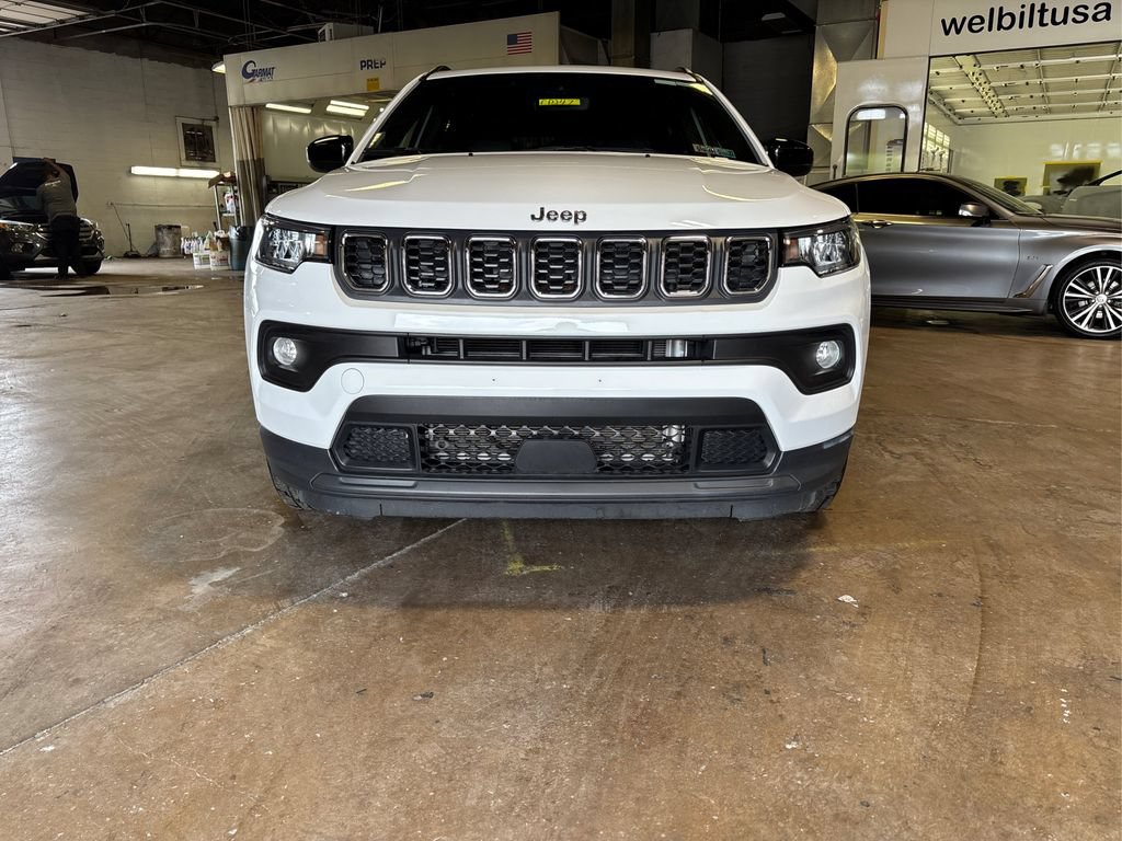 Used 2025 Jeep Compass Latitude AWD/4WD image 14