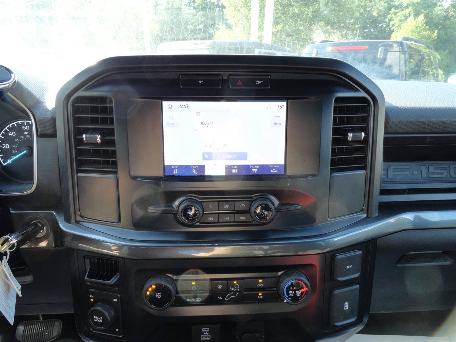 Certified 2022 Ford F150 XL w/ STX Appearance Package AWD/4WD image 15