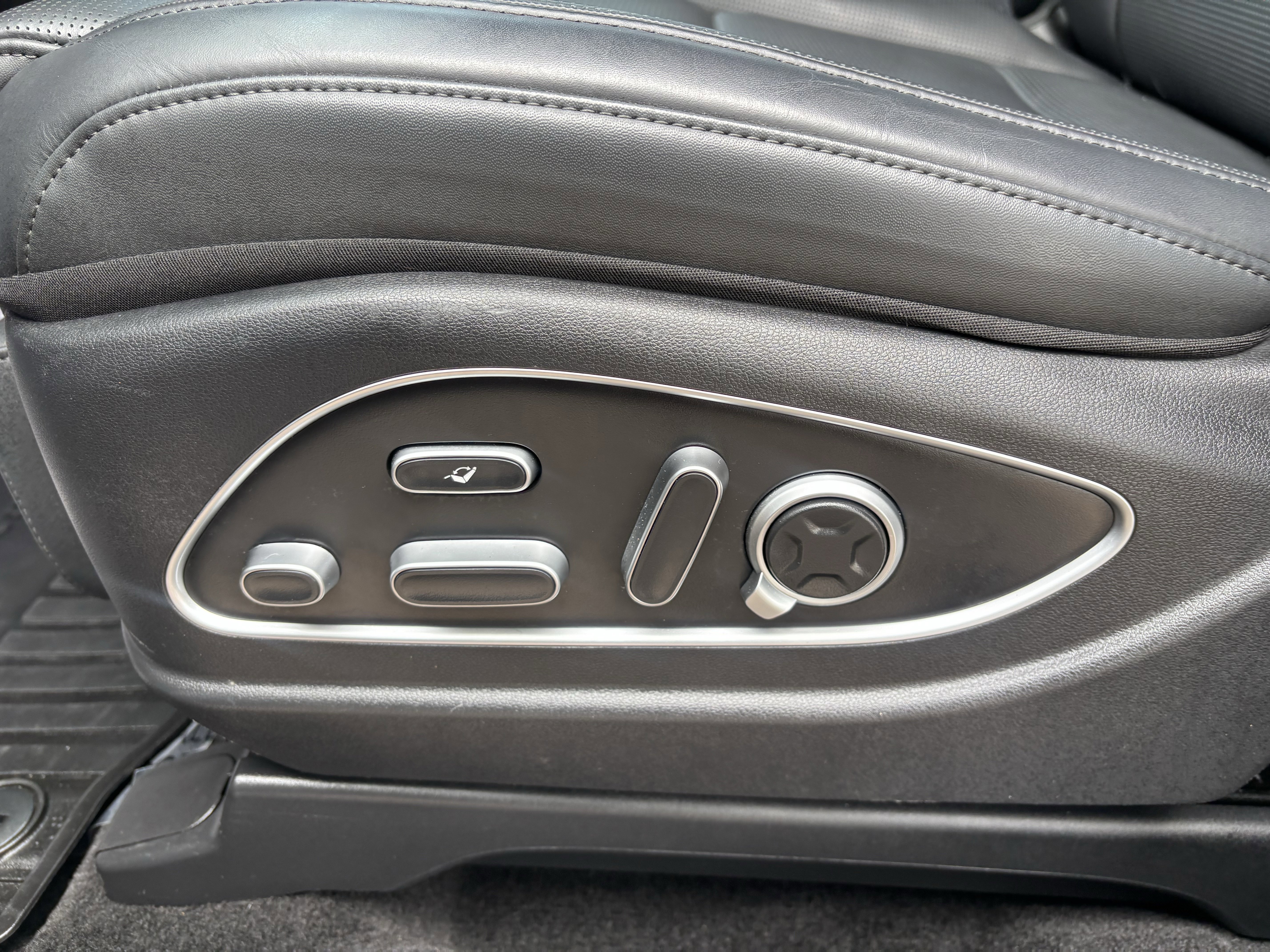 Used 2026 Hyundai Palisade Calligraphy FWD image 18