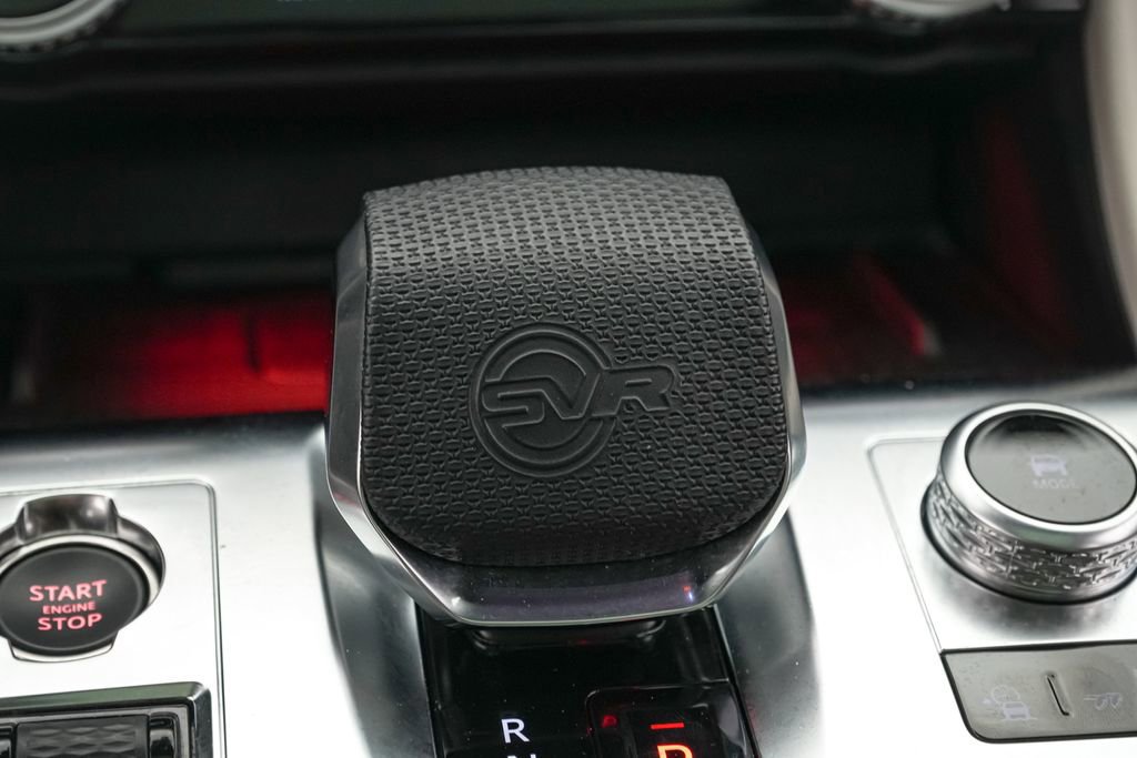 Used 2023 Jaguar F-PACE SVR image 27