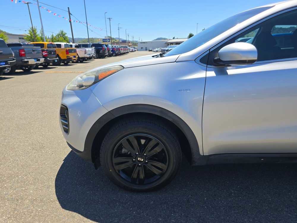 Used 2019 Kia Sportage LX AWD/4WD image 18