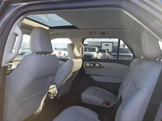 Certified 2025 Ford Explorer Platinum w/ Ultimate Package image 17