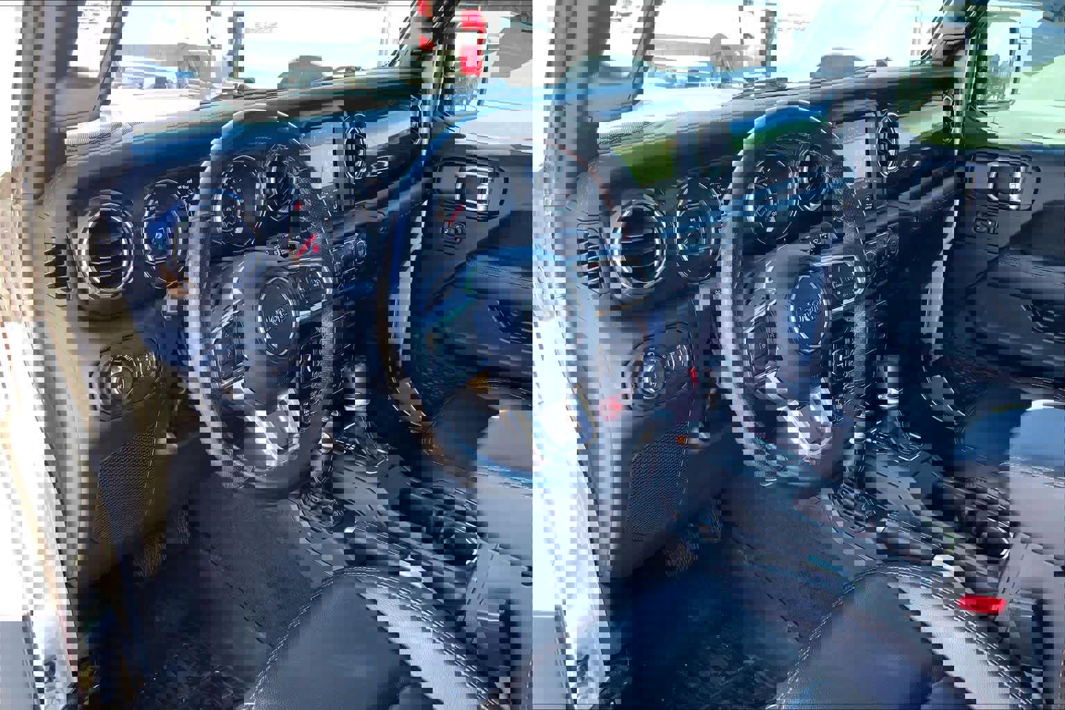 Used 2022 Jeep Wrangler Unlimited Rubicon AWD/4WD image 18