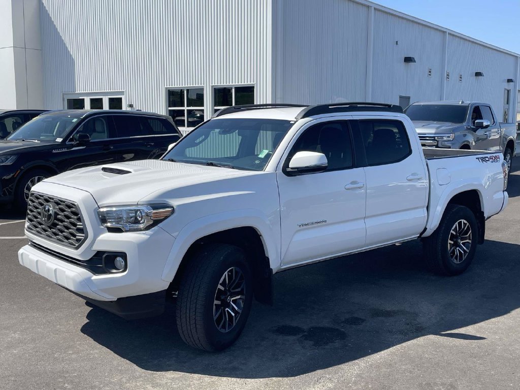 Used 2023 Toyota Tacoma TRD Sport w/ Technology Package AWD/4WD image 7