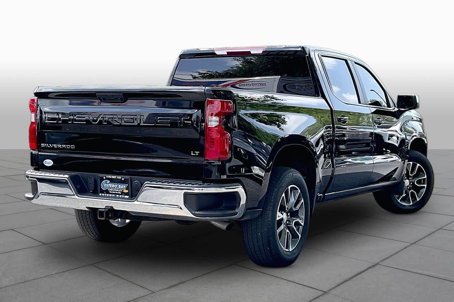 Used 2023 Chevrolet Silverado 1500 LT AWD/4WD image 13