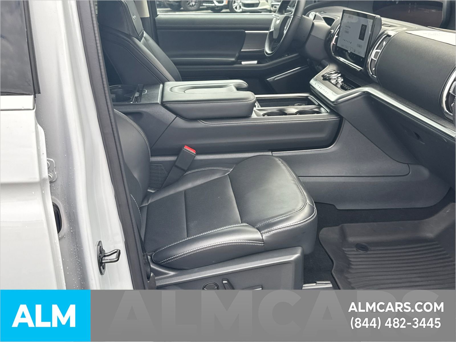 Certified 2025 Ford Expedition Platinum AWD/4WD image 16