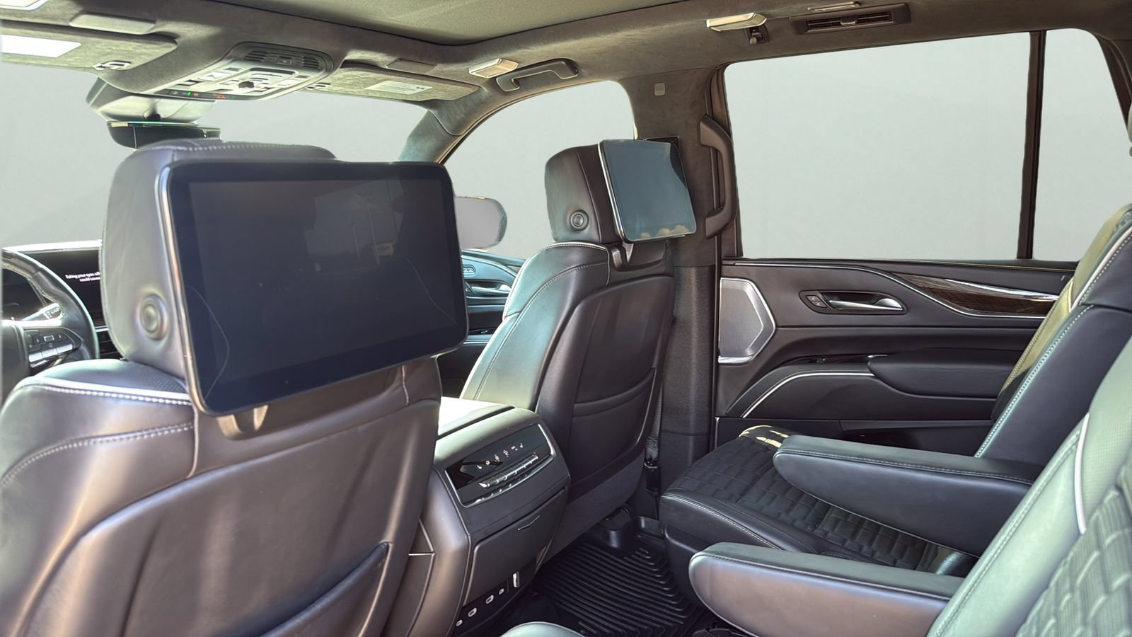 Used 2024 Cadillac Escalade Sport Platinum AWD/4WD image 29