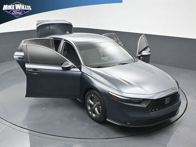 Used 2023 Honda Accord EX image 25