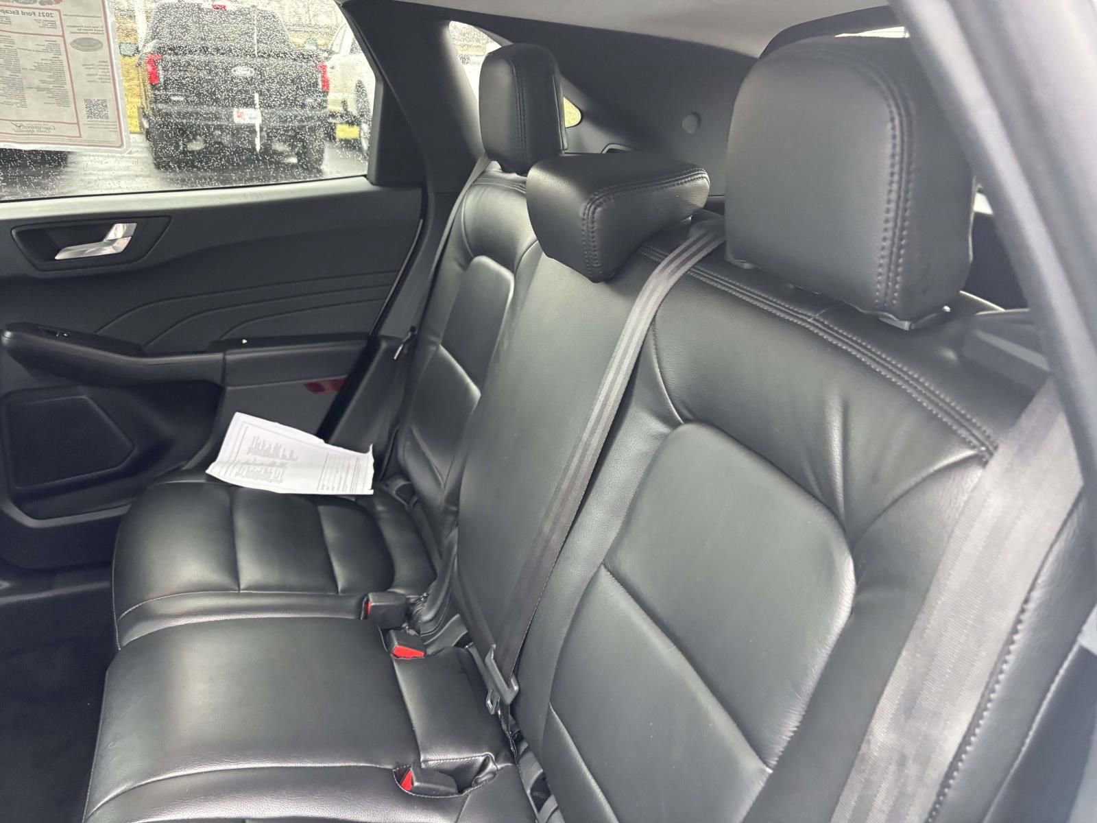 Certified 2021 Ford Escape SE w/ SE Sport Appearance Package image 28