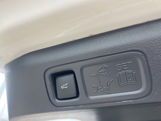 Certified 2022 Ford Expedition Platinum image 27