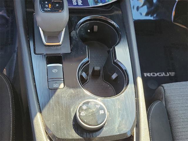 Used 2023 Nissan Rogue SV image 28