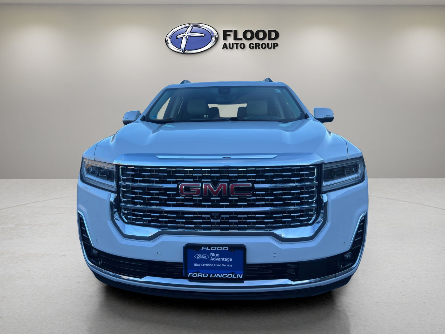 Used 2023 GMC Acadia Denali w/ Denali Ultimate Package image 3