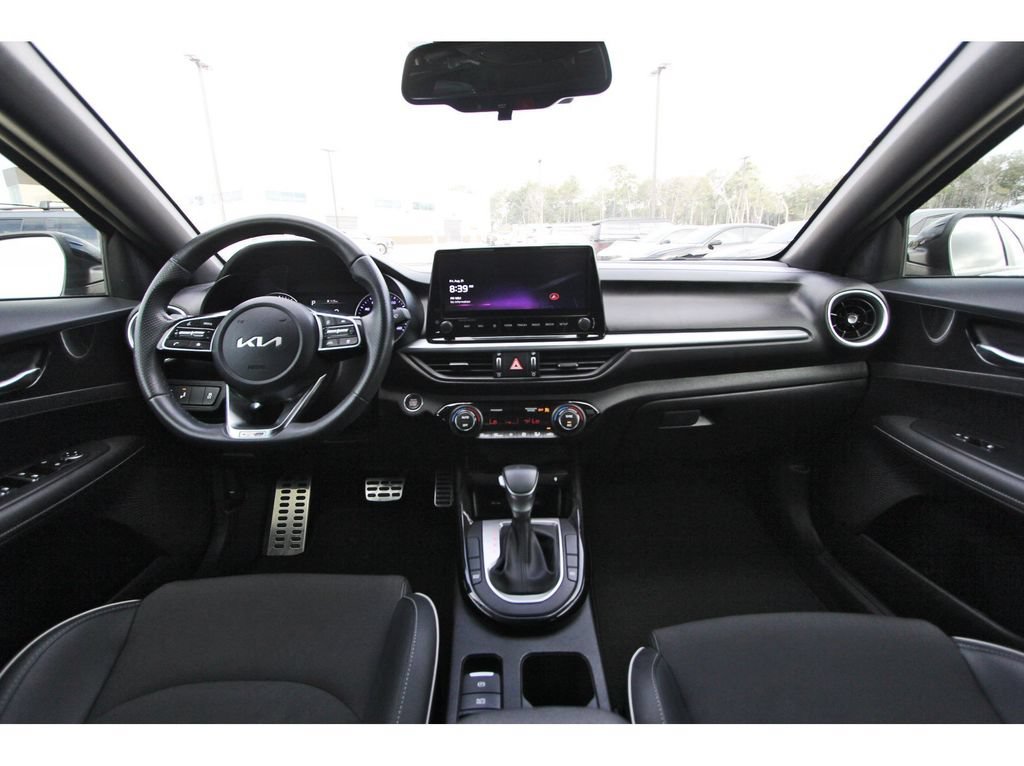 Used 2024 Kia Forte GT-Line w/ GT-Line Premium Package FWD image 12