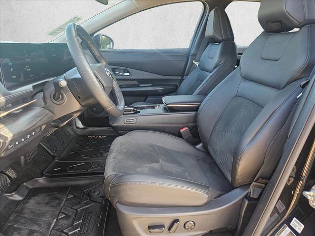 Used 2023 Nissan Ariya FWD image 16