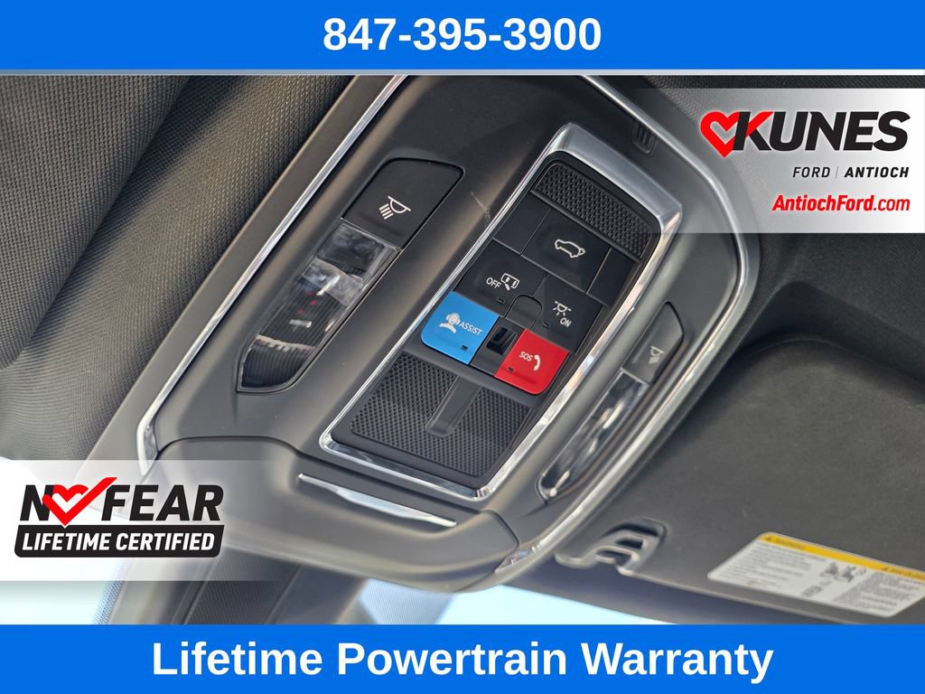 Used 2024 Jeep Wagoneer L Series II w/ Flexible Seating Group AWD/4WD image 54