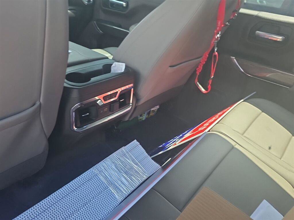 Used 2021 Chevrolet Silverado 1500 LTZ w/ Safety Package II RWD image 11