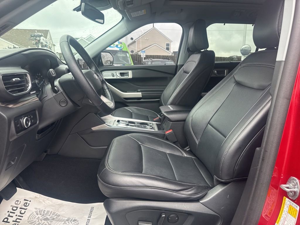 Certified 2023 Ford Explorer Limited w/ Equipment Group 301A AWD/4WD image 4