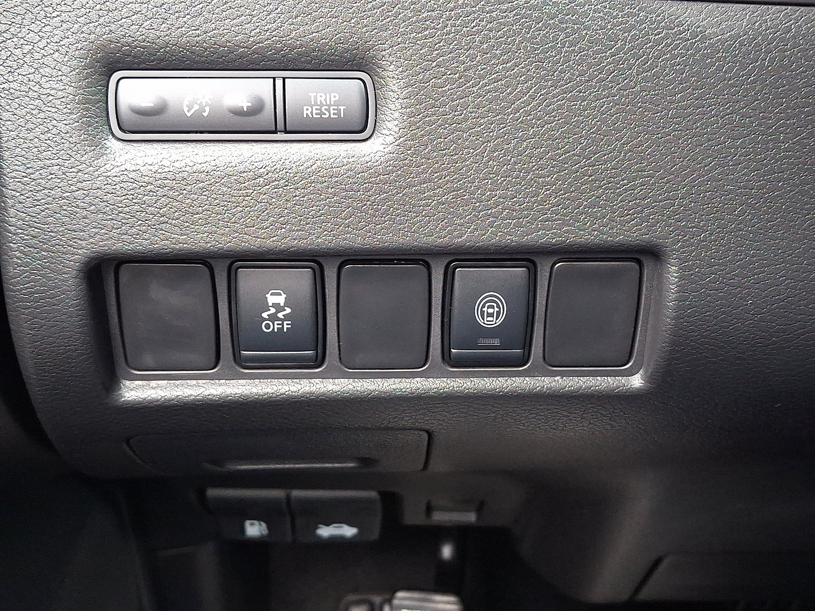 Used 2023 Nissan Murano SV image 33