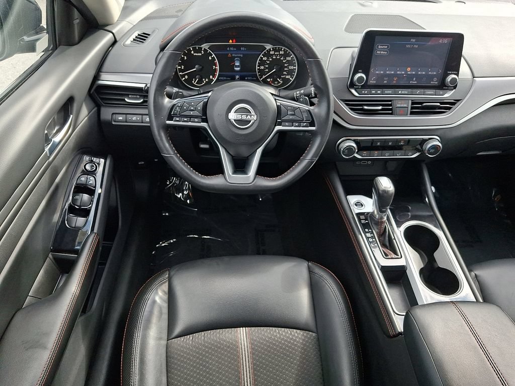 Used 2025 Nissan Altima 2.5 SR FWD image 11