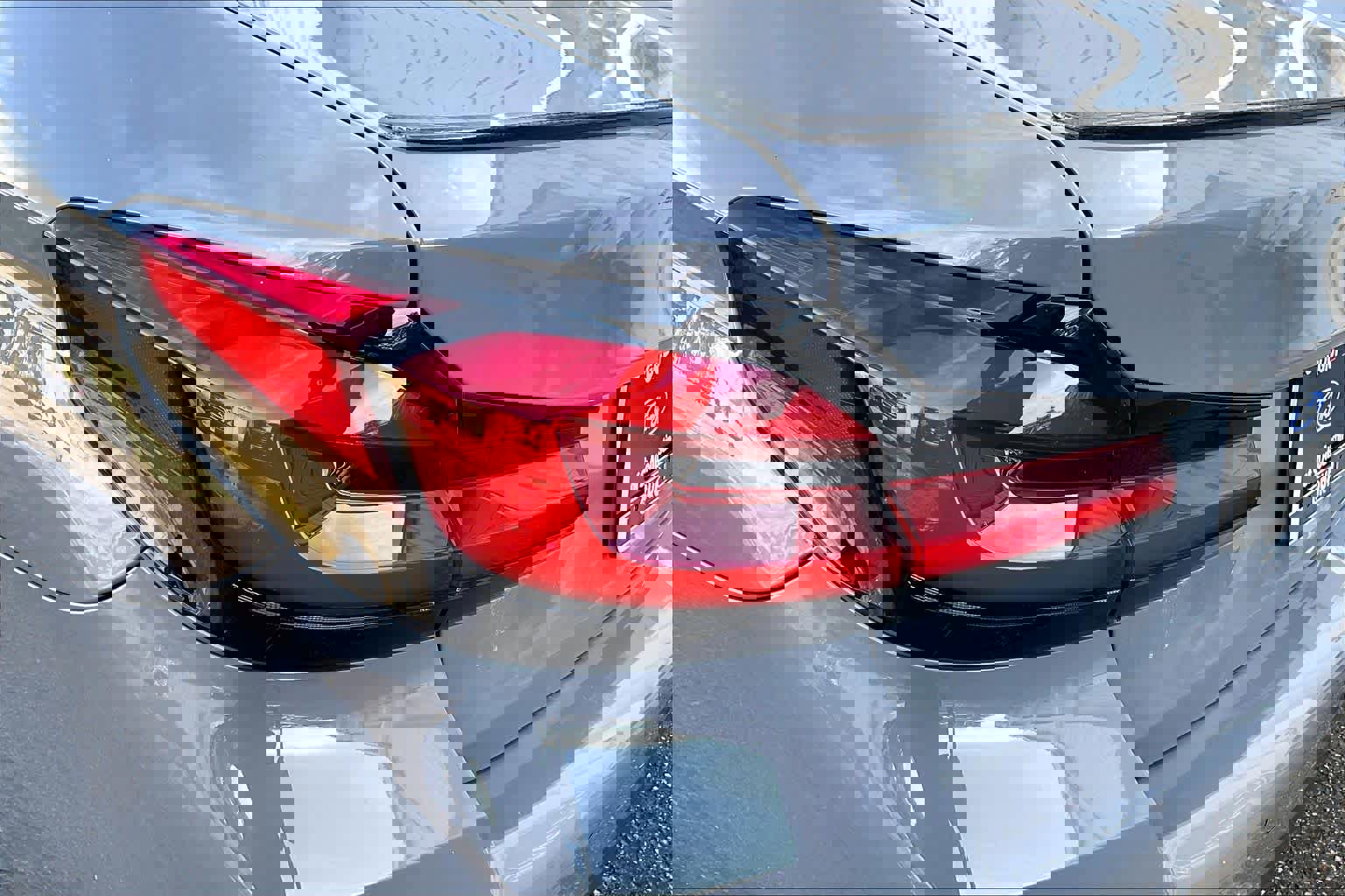 Used 2021 BMW 540i w/ M Sport Package image 28