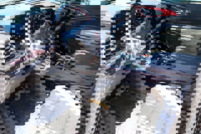 Used 2025 Chevrolet Traverse RS w/ LPO, Floor Liner Package AWD/4WD image 9