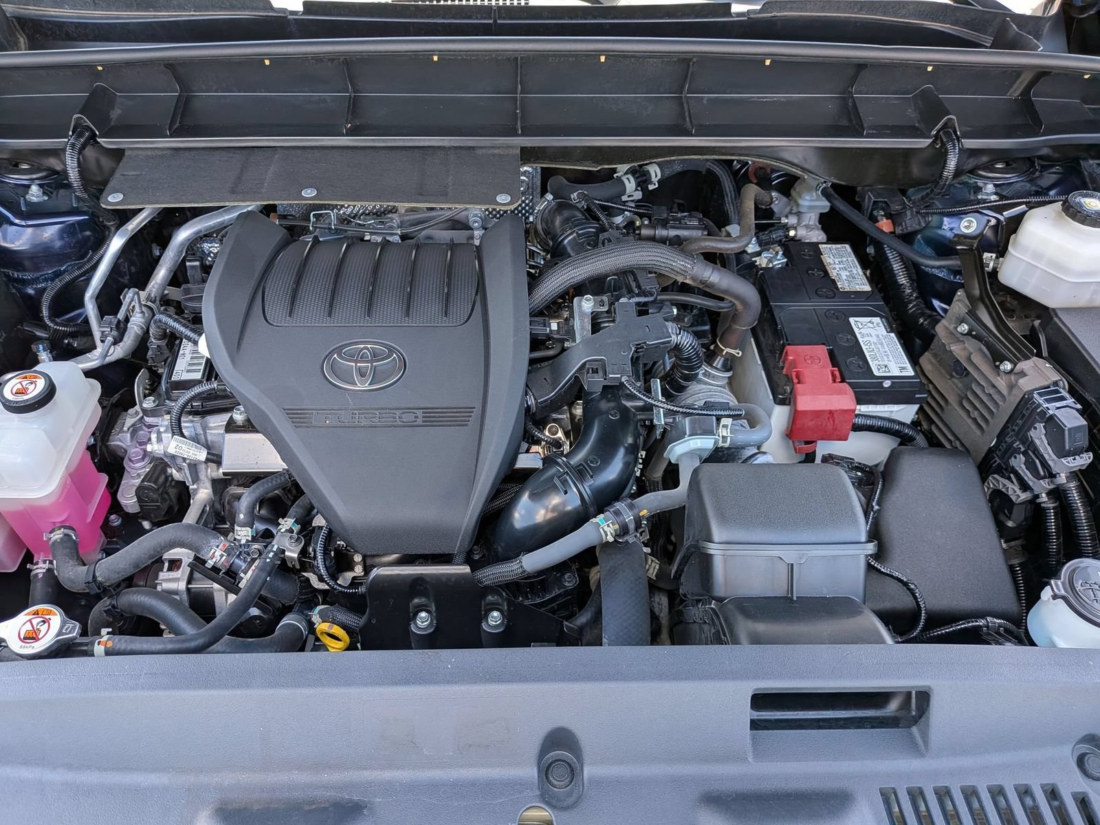 Used 2023 Toyota Highlander XSE FWD image 29