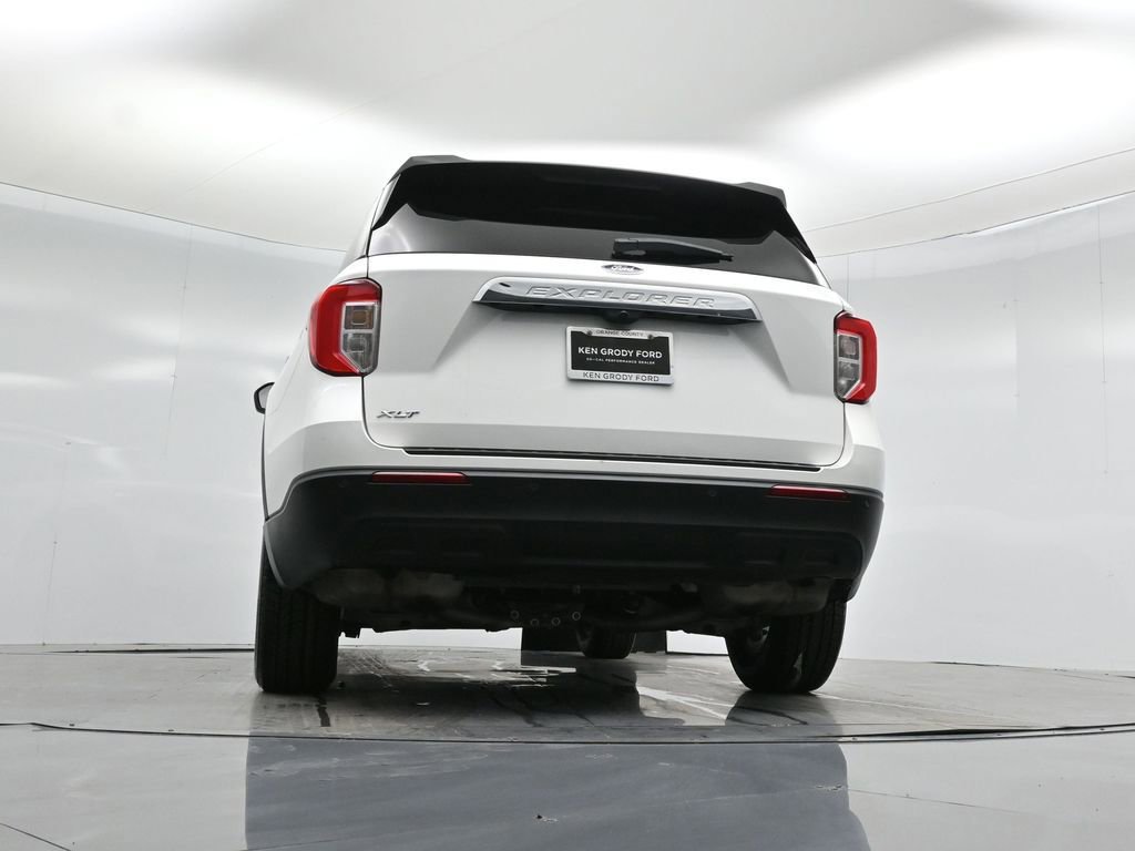 Certified 2023 Ford Explorer XLT image 16