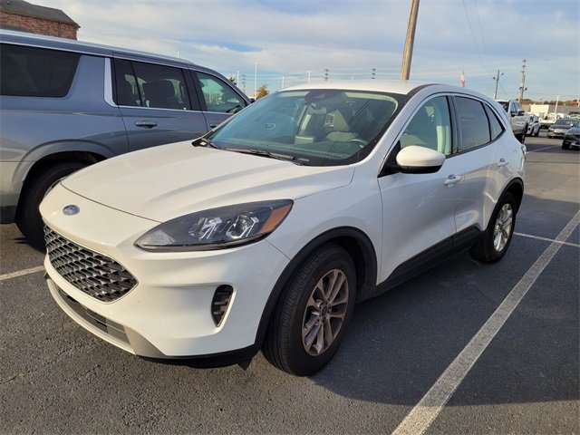 Certified 2021 Ford Escape SE image 3