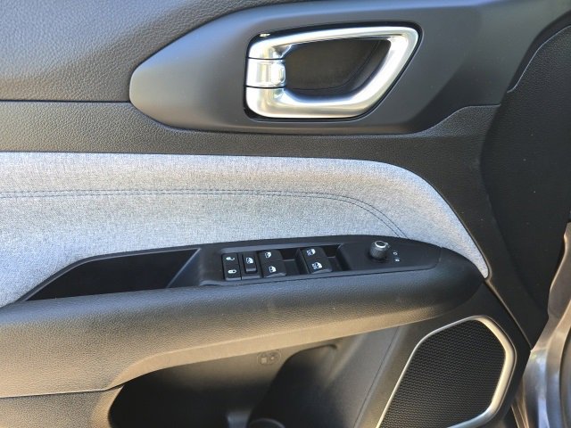 Used 2022 Jeep Compass Latitude w/ Convenience Group image 12