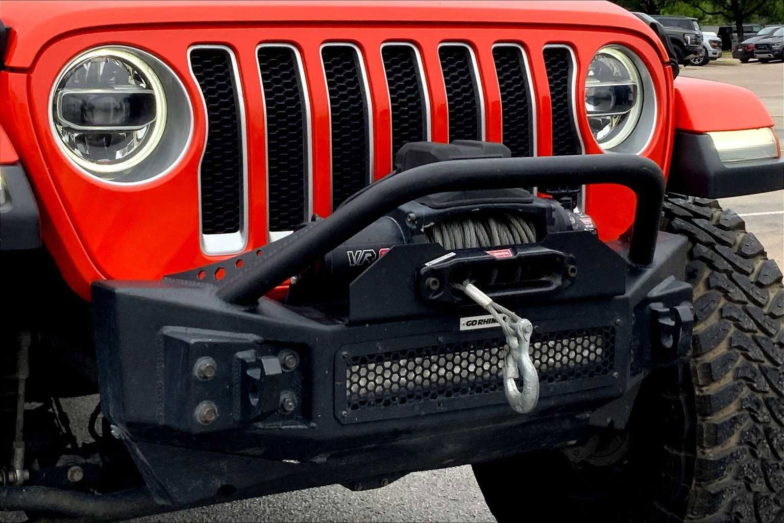 Used 2018 Jeep Wrangler Unlimited Sahara image 25