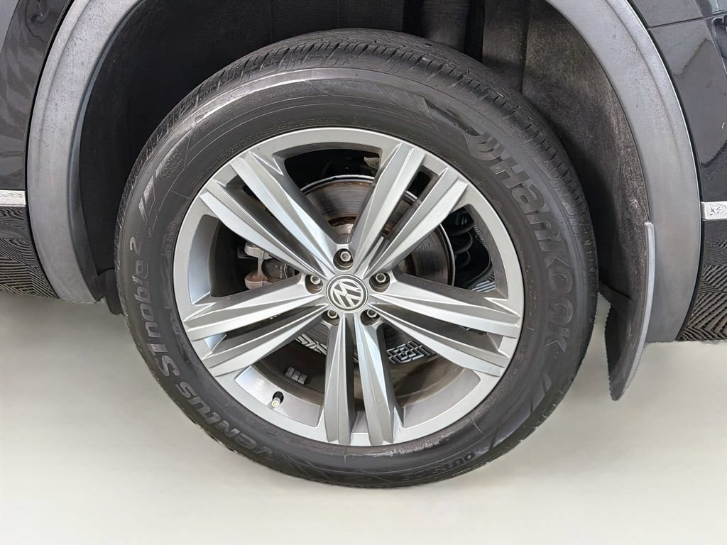Used 2019 Volkswagen Atlas SEL R-Line FWD image 38