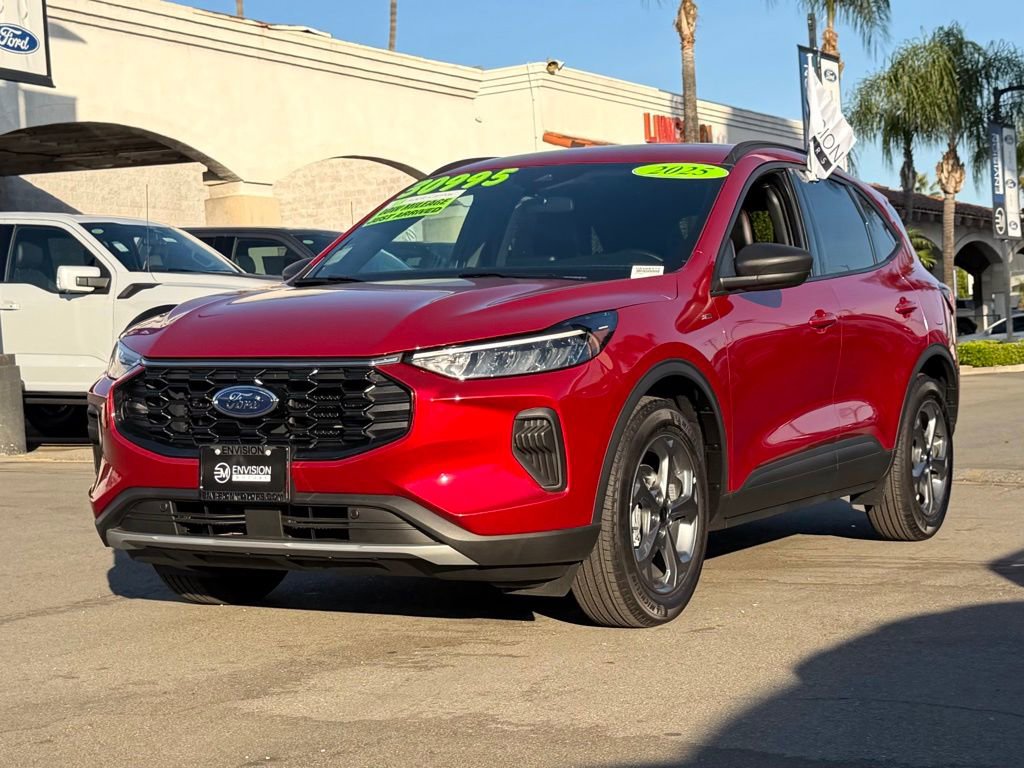 Certified 2025 Ford Escape ST-Line w/ Equipment Group 301A image 4