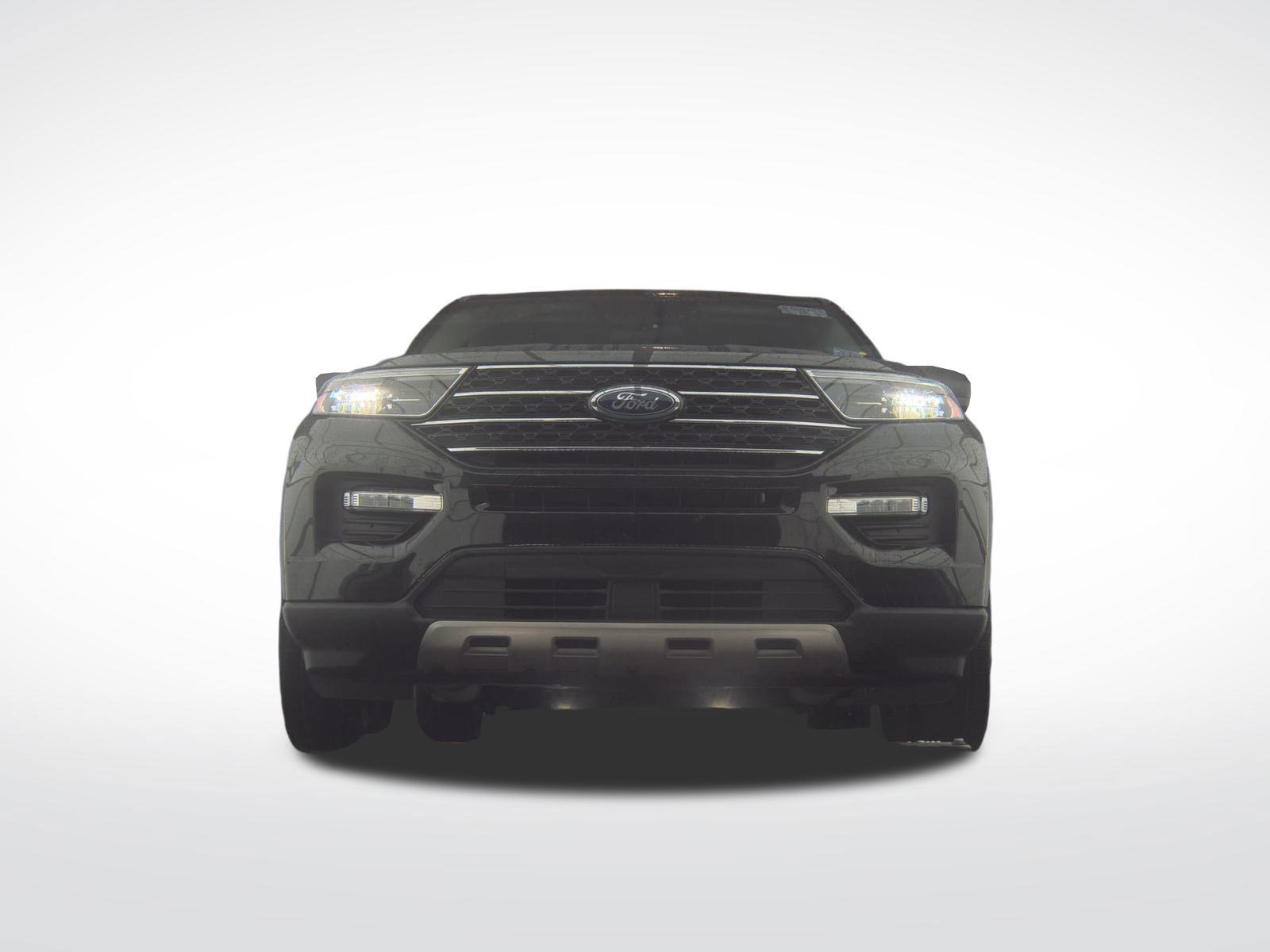 Certified 2022 Ford Explorer XLT w/ Equipment Group 202A image 8