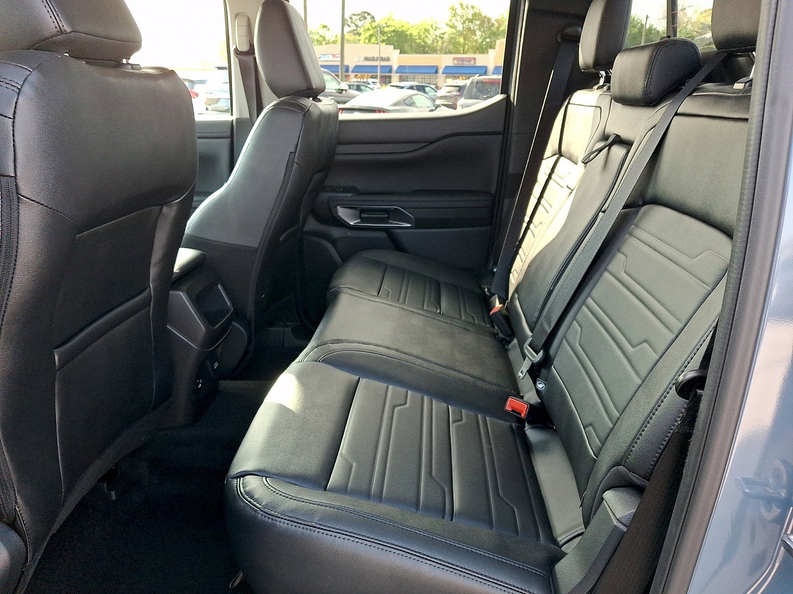 Certified 2025 Ford Ranger Lariat w/ FX4 Off-Road Package AWD/4WD image 9