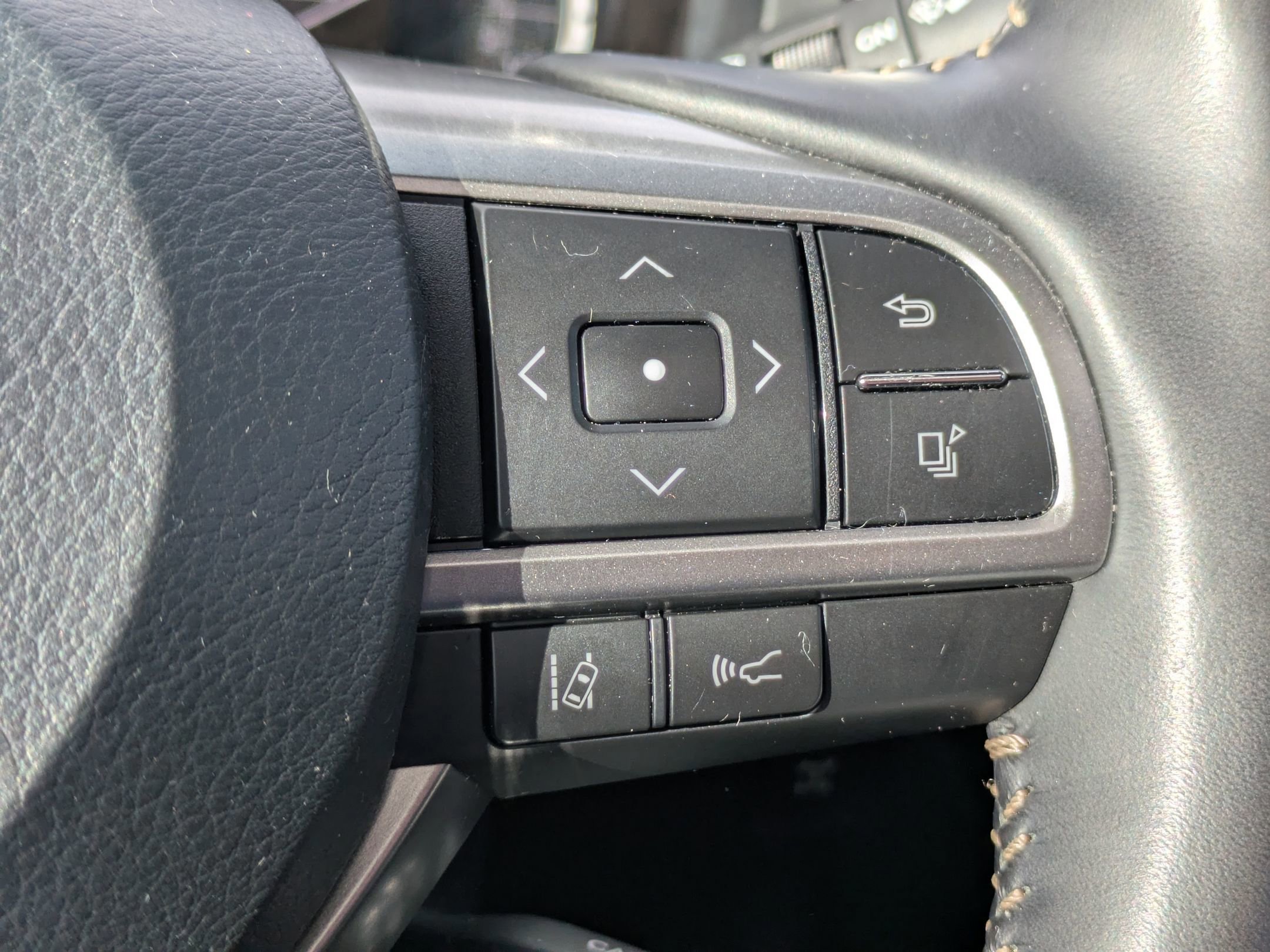 Used 2023 Lexus GX 460 Premium image 17